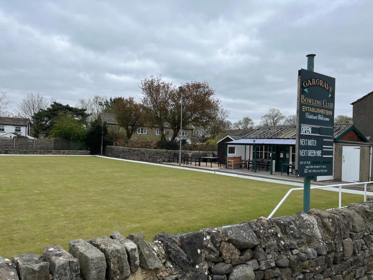 Masons Arms Hotel Gargrave Exterior photo